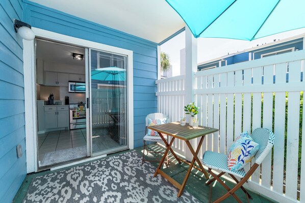 屋外ダイニングエリア