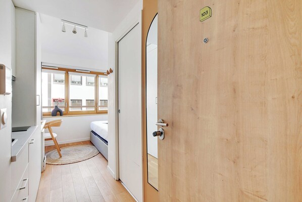 Apartment | 1 bedroom, laptop workspace, bed sheets - Residence Helios - Cosy Bedroom 2p (Paris)