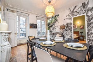 Apartment | Dining