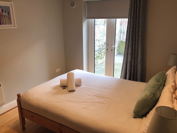 3 bedrooms, iron/ironing board, travel cot, free WiFi