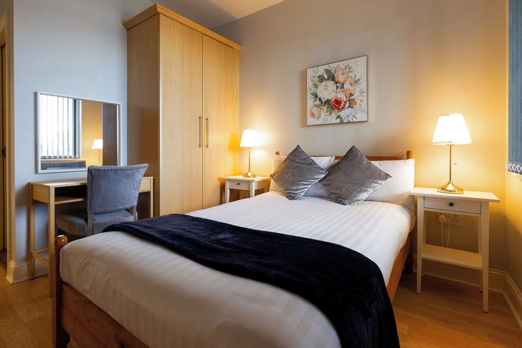 3 bedrooms, iron/ironing board, travel crib, free WiFi