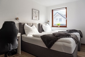 2 bedrooms, in-room safe, desk, free WiFi
