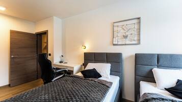 2 soveværelser, pengeskab på værelset, skrivebord, gratis Wi-Fi