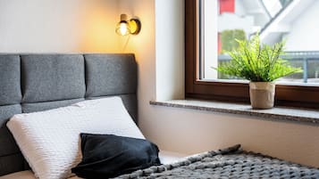 2 bedrooms, in-room safe, desk, free WiFi