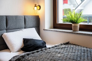 2 bedrooms, in-room safe, desk, free WiFi