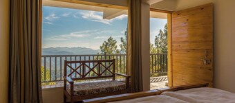 Kasar Rainbow Yoga Retreat