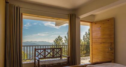 Kasar Rainbow Yoga Retreat