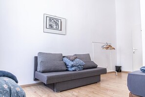 Living area - Charming Room | Shared Apt Near Augarten (Vienna)