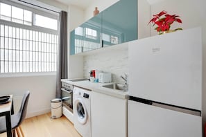 Apartment | Private kitchen | Fridge, microwave, stovetop, coffee/tea maker - Charming Apartment - 1br/4p - Bastille (Paris)