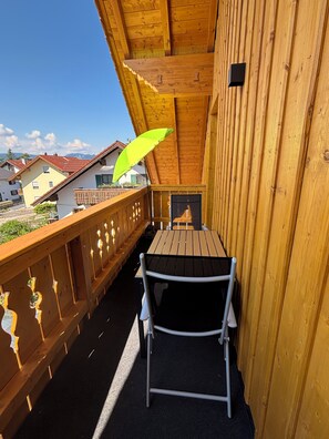 Outdoor dining - NEW: Cozy vacation apartment in Aidling am Riegsee with mountain views (Riegsee)
