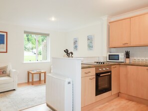 Cookware/dishes/utensils