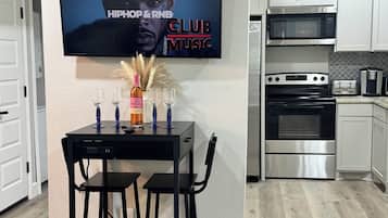 Mikrobølgeovn, ovn, kogeplade