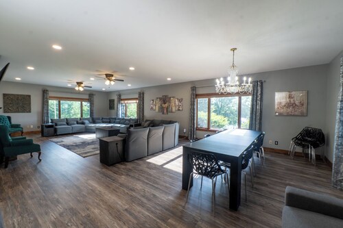 Trek & Relax: Countryside Home w/Hot tub+Water Views+Fishing+Grill+Campfire+