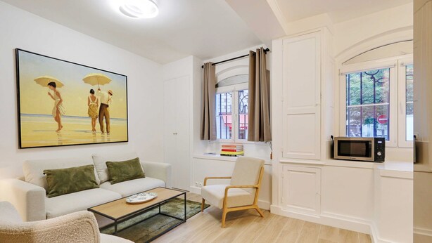 Unclassified image, 1 of 21, button - Exceptional Flat - 3bd/8p - Trocadero (Paris)