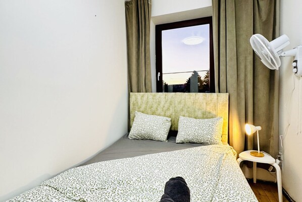 1 habitación y ropa de cama 