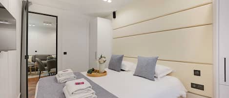 アパートメント | 2 室のベッドルーム、ノートパソコン用作業スペース、アイロン / アイロン台、ベッドシーツ