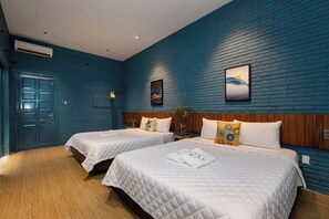 6 bedrooms, iron/ironing board, free WiFi, bed sheets