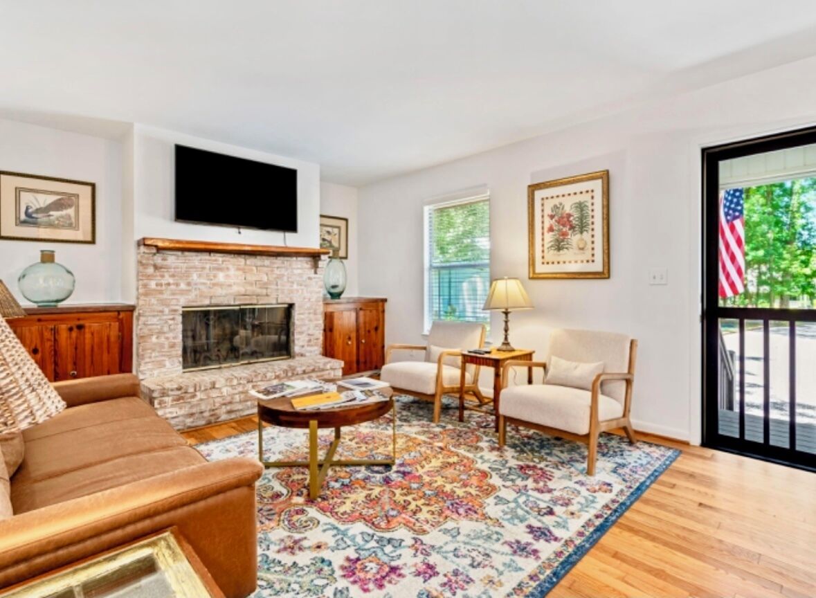 Smart TV, fireplace, books