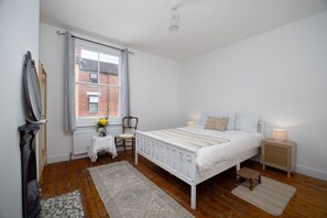 3 chambres, fer et planche à repasser, Wi-Fi gratuit, draps fournis