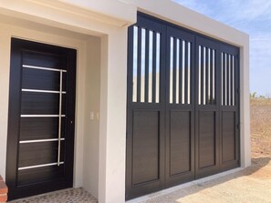 Exterior detail - 3-bedroom house in enchanting Santa Maria Tonameca, Playa Agua Blanca Oaxaca (Santa María Tonameca)