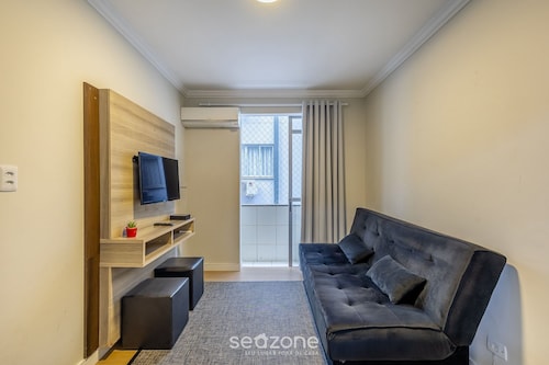 Functional Apt 120m From the Beach in BC Cec0302