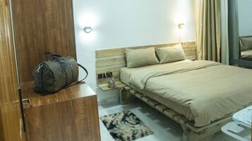 LÀgenhet Classic - utsikt mot staden | BÀddmadrasser, individuell inredning, unika möbler och skrivbord