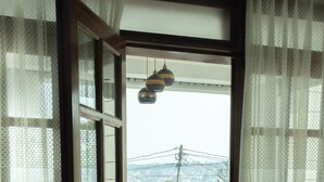 Leilighet – comfort, byutsikt | Terrasse/patio