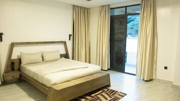 Leilighet – classic, byutsikt | Senger med overmadrass, individuelt dekorert og individuelt innredet