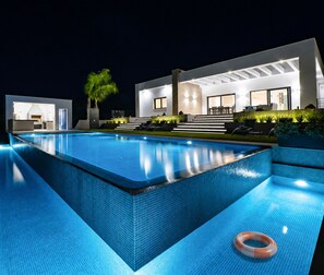 Pool - Cubo's Villa Giava / private pool / air conditioning / free Wi-Fi (Alhaurín el Grande)