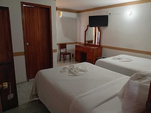 Double Room | Desk, free WiFi