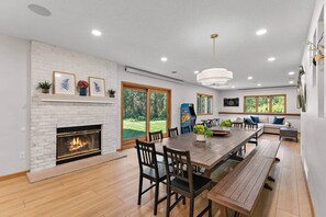 Dining - 10-Acre Estate *Pool*2 Kitchens*Sleeps 18*Games (Dayton)