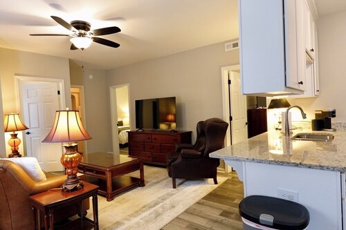 3BR Basement Apartment Close to CU