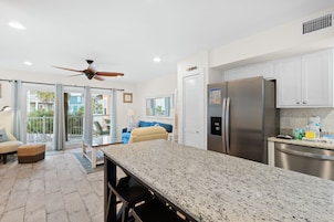 Signature Condo, 2 Bedrooms, Balcony, Pool View | Private kitchen | Fridge, microwave, oven, stovetop