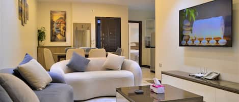 Deluxe Apartment, 3 Bedrooms | In-room safe, desk, laptop workspace, soundproofing