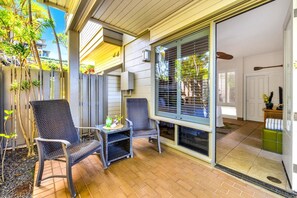 Terrace/patio - Kapalua Bay Villas | 2 Free Rental Cars | KBM Resorts | Whale Watching | 2 Units, 4 Bedrooms | ML-1601 (Lahaina)