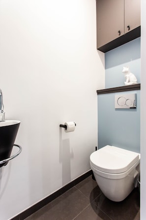 Apartment | Bathroom