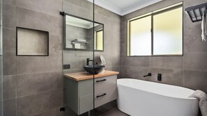 Shower, hair dryer, towels