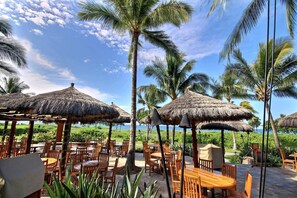 Outdoor dining - Honua Kai Hokulani | 4 FREE Rental Cars | KBM Resorts | Well Appointed, Magnificent views | 4 Units, 5 Bedrooms | ML-1709 (Lahaina)