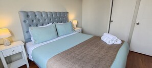 2 bedrooms, iron/ironing board, Internet, bed sheets