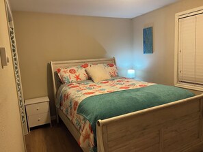 3 soverom, strykejern/-brett, wi-fi og sengetøy