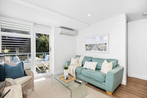 TV - Ocean Views At Cottesloe Beach (Cottesloe)