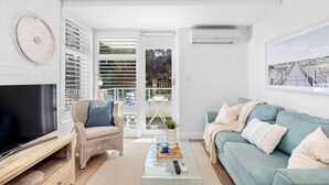 TV - Ocean Views At Cottesloe Beach (Cottesloe)