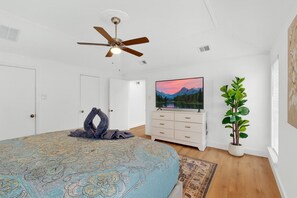 4 slaapkamers, een strijkplank/strijkijzer, wifi, beddengoed