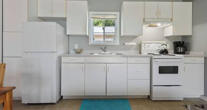 Beachfront Cottage - Turkey Point