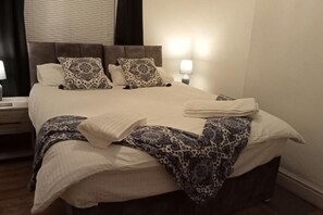1 Schlafzimmer, Bügeleisen/Bügelbrett, Internetzugang, Bettwäsche