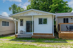 Exterior - Cottage in Turkey Point - beachfront (FREE PONTOON/SEADOO RENTAL INCLUDED) (Vittoria)