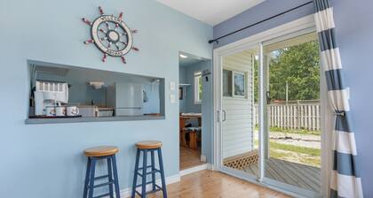 Cottage in Turkey Point - beachfront