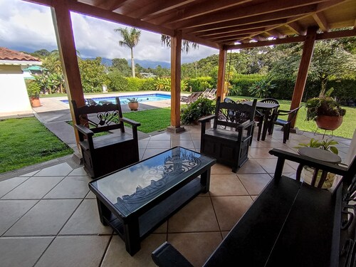 Chalet La Muñeca 15 km from Cocora Valley