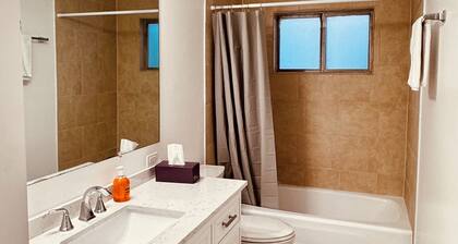 Convenient Stay near Chicago O’hare Airport King Beds