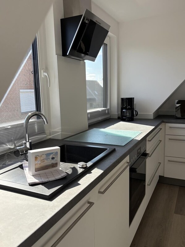 Fridge, microwave, oven, dishwasher